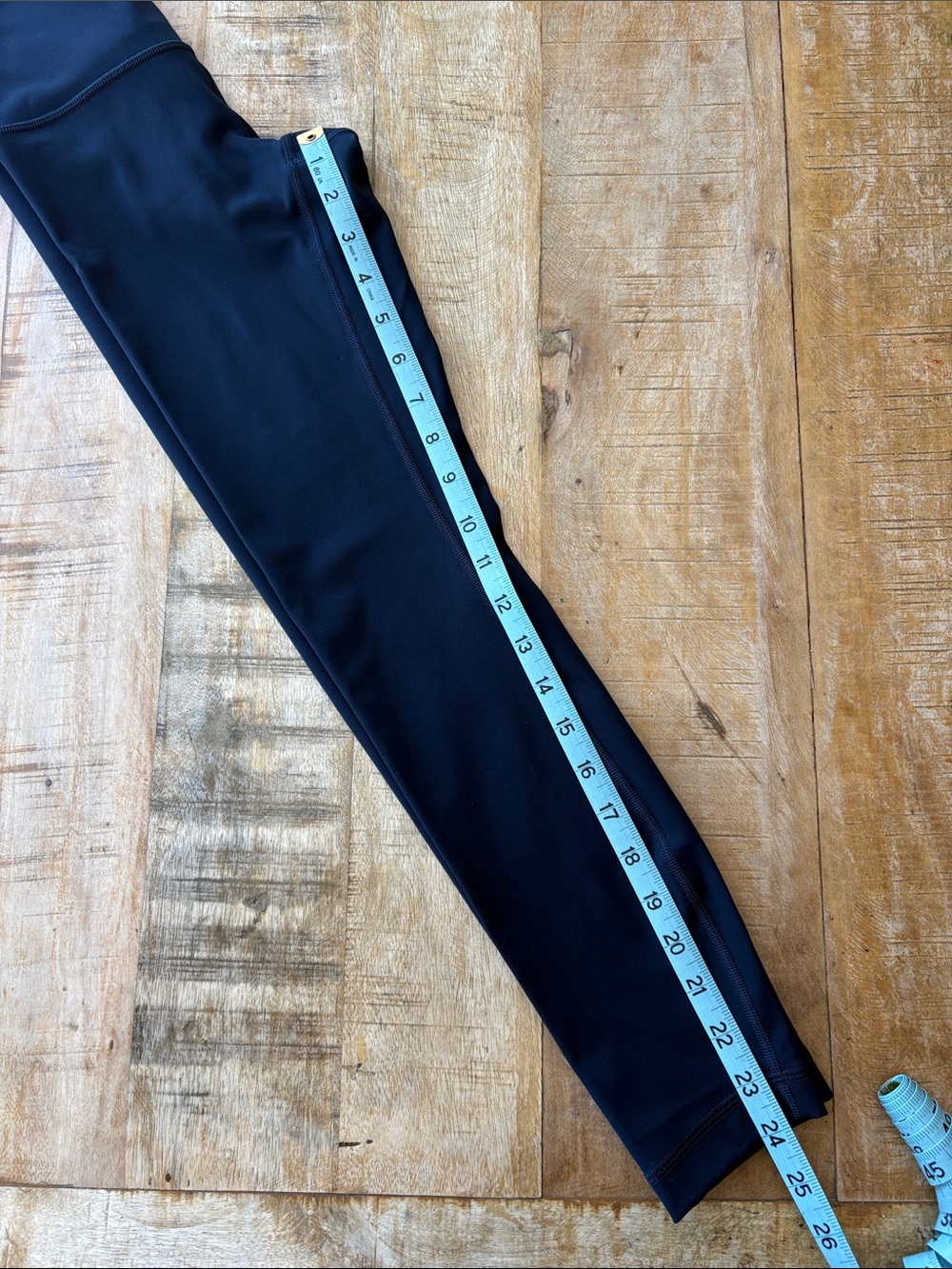 Lululemon Women’s Leggings size 2 - Picture 8 of 8